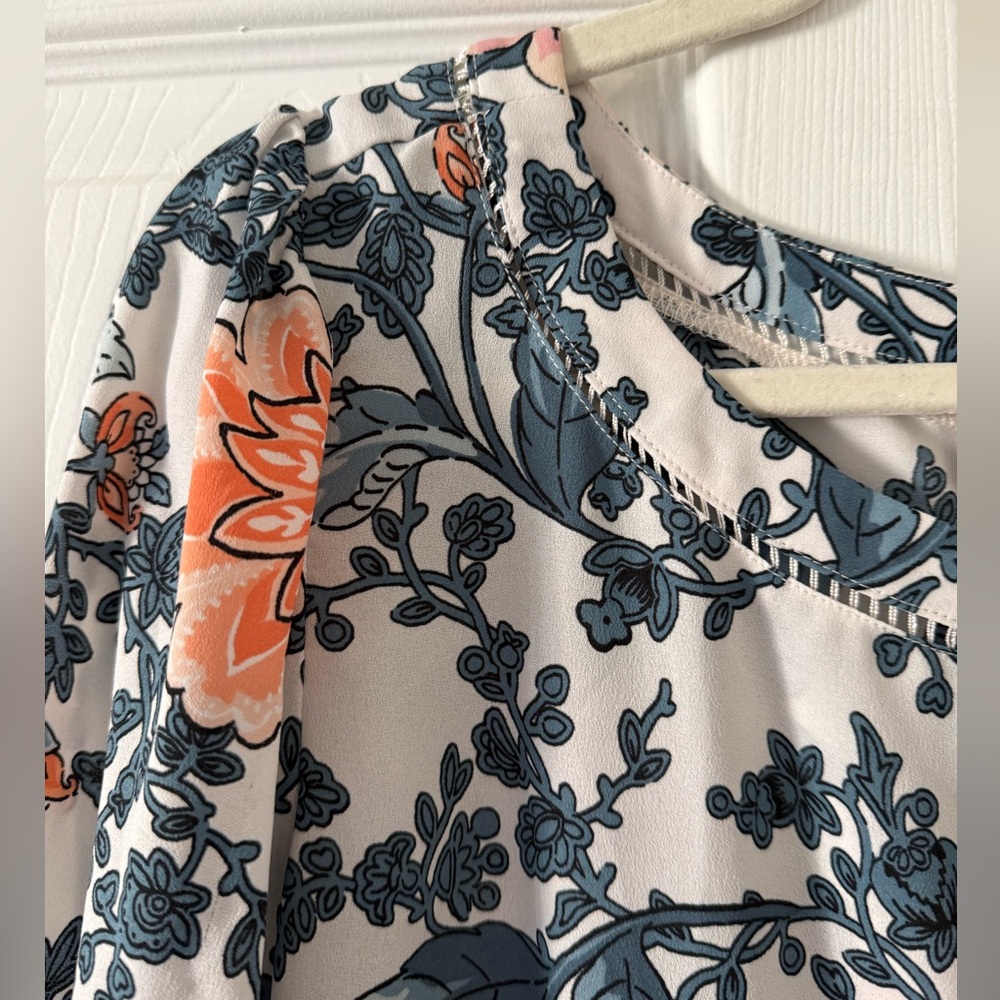 LOFT Size 18 Floral Long Sleeved Blouse 🌀 - Picture 3 of 10